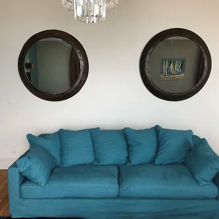 Emeraude Sillon Apartment *
